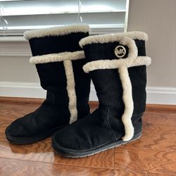 Micheal Kors Boots