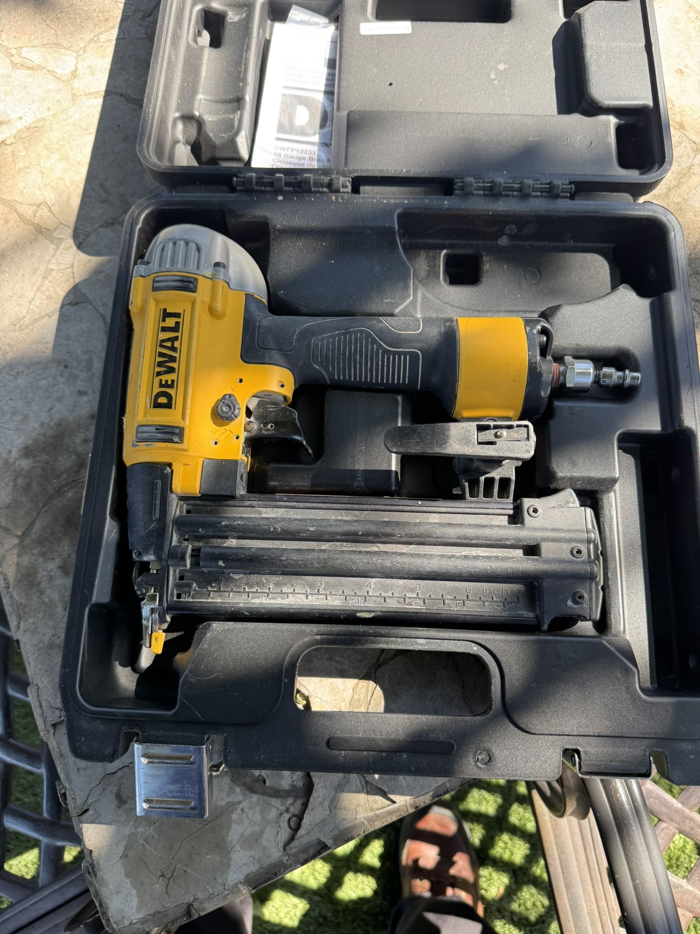 Dewalt Finish Gun 18 G