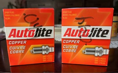 BRAND NEW NEVER USED Autolite 104 Copper Core Resistor Spark Plugs (Pack of 4)$20 for both