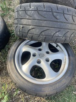 Porsche wheels 17”.