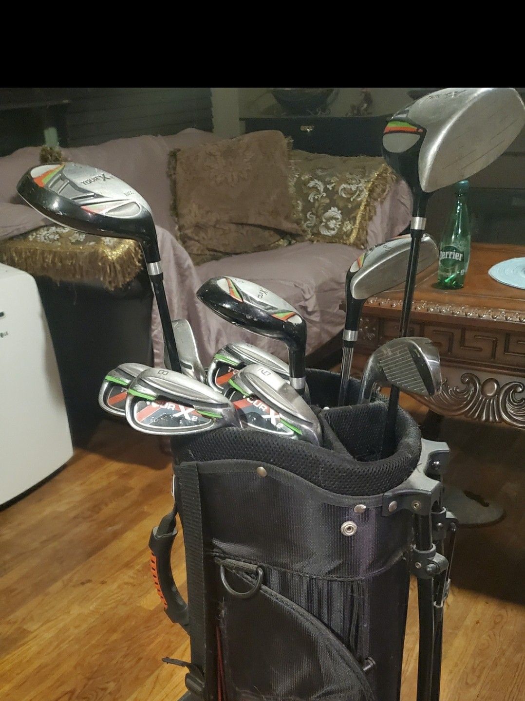 Right handed Golf club set with bag