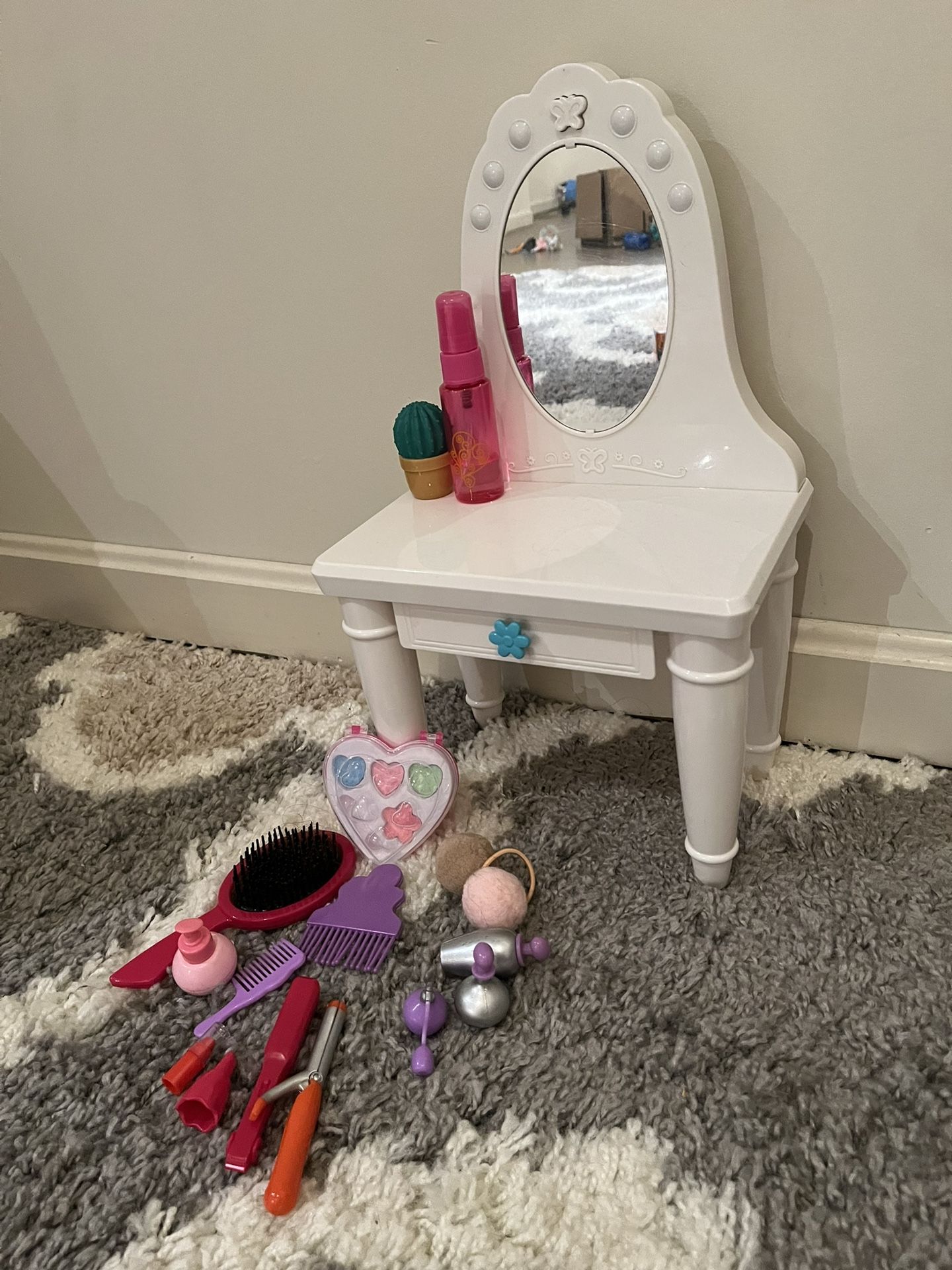 American doll Vanity And Accessories