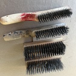 4 Wire Brushes 