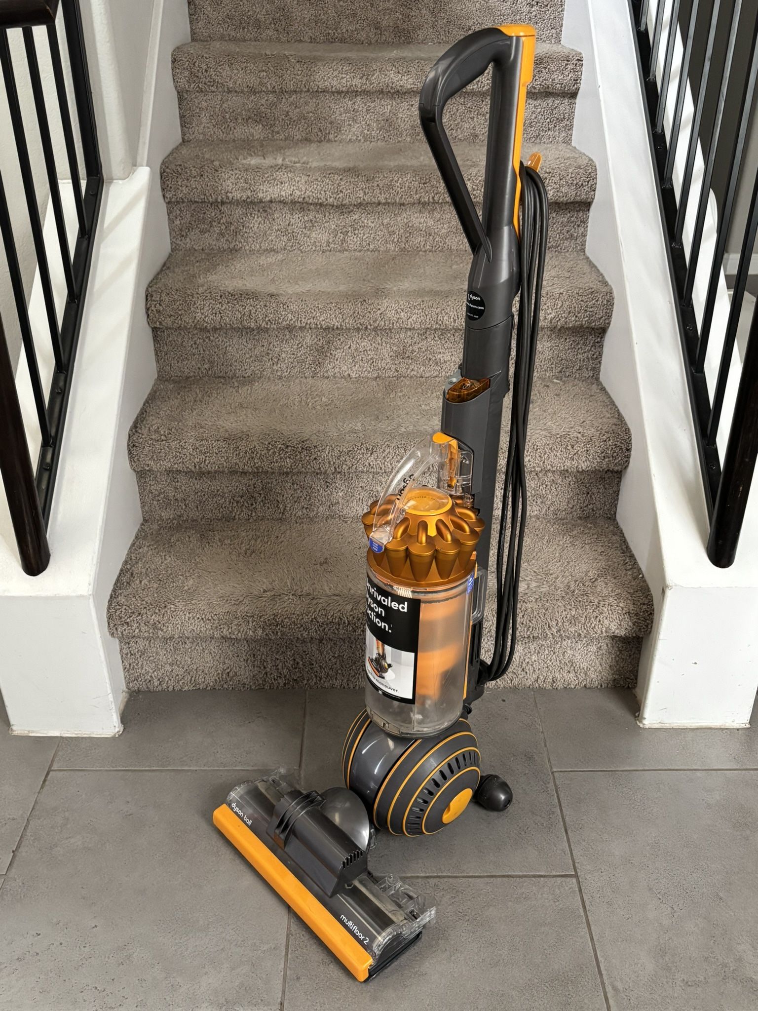 Dyson Vacuum 