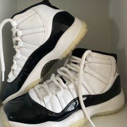 Women’s Jordan 11 “Concord