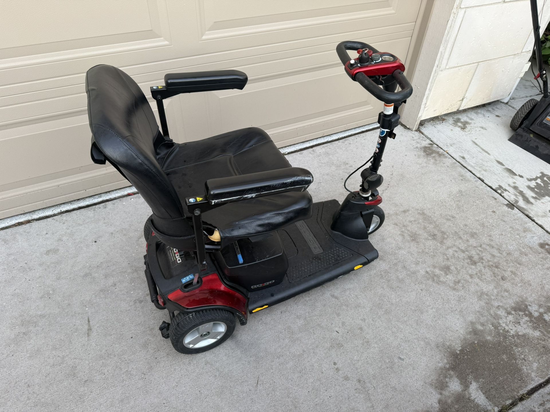 Pride Go-Go Elite Traveller Plus Mobility Scooter – New Batteries