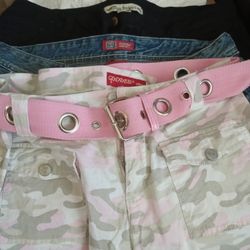 LADIES CAPRI PANTS sz M