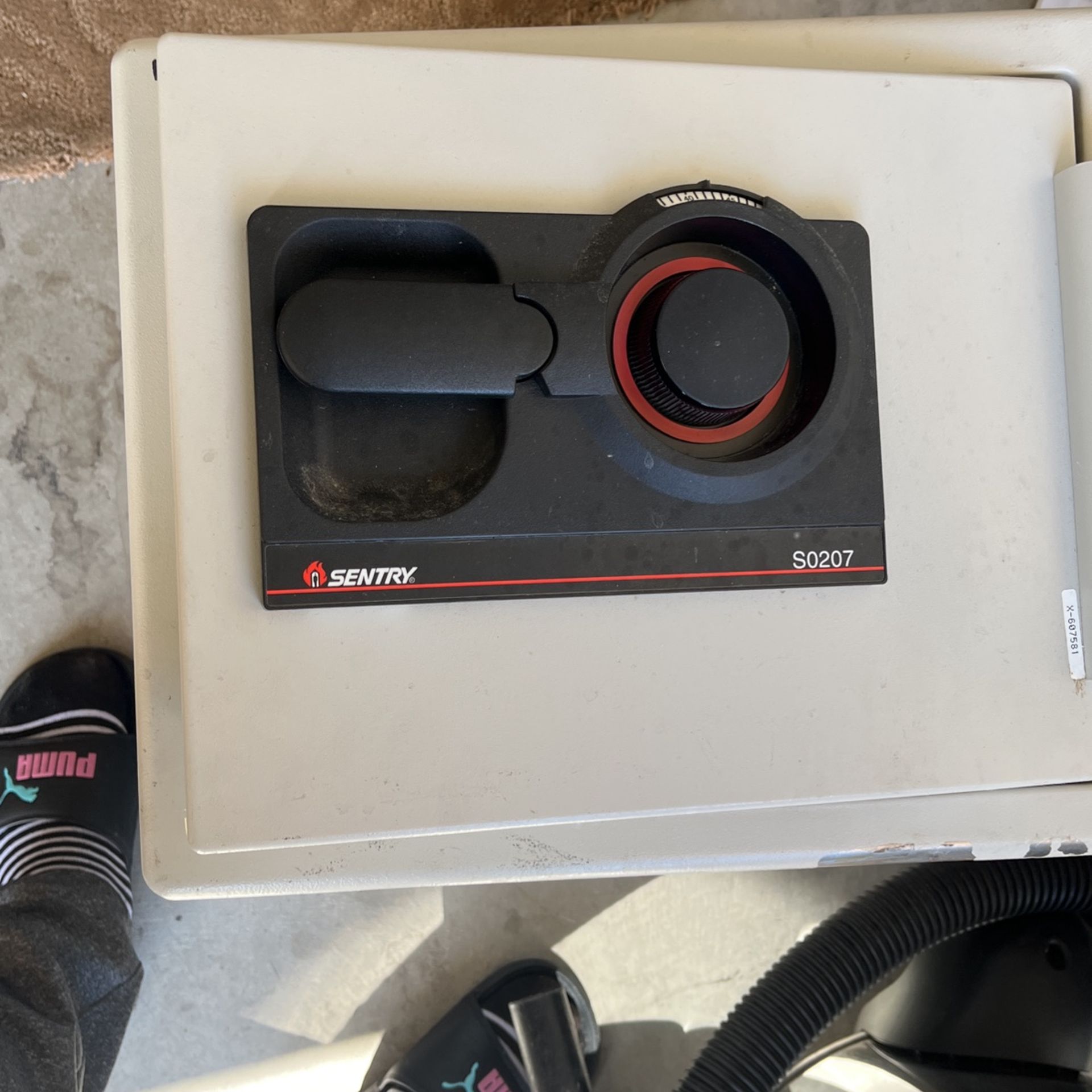 Save Box. Sentry S027