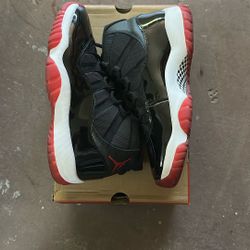 Air Jordan 11 Retro - Bred Size 10 M