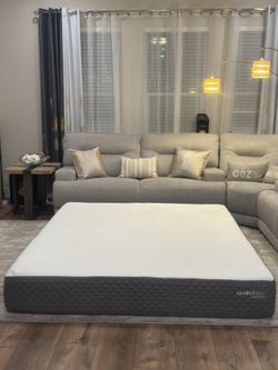 Carlifonia King - GHOST-BED classic Firm (Free Delivery)