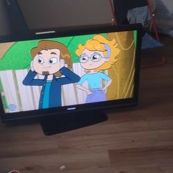 48 In Tv With Remote