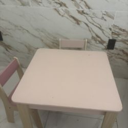 Kids Table 3 Chairs