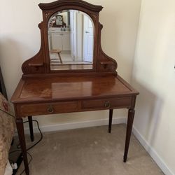 Queen Anne Dressing Table