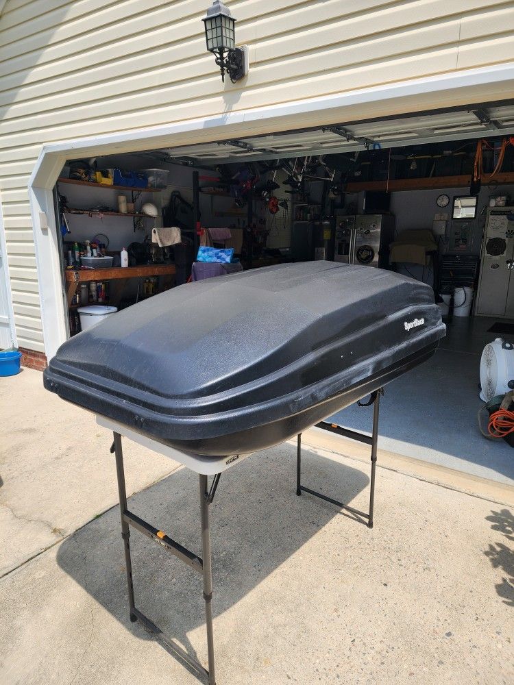 Rooftop Cargo Carrier 