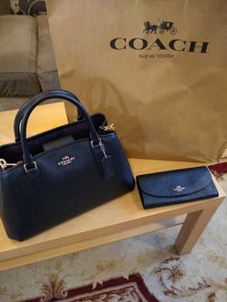 Beautiful COACH Handbag and wallet New