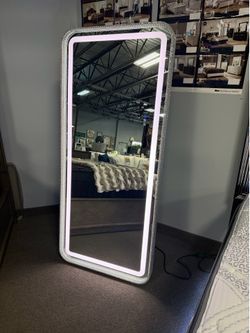 Amazing led mirror! Easy financing! 😍🏡💙