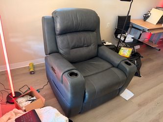 Leather Power Recliner w/Power Headrest