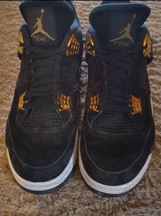 Jordan 4 Royalty