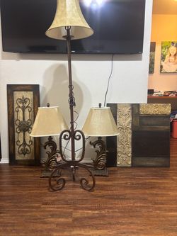 Floor lamps, table lamp, decorations
