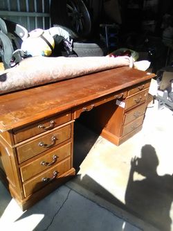 VINTAGE WOOD DESK