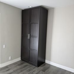 Wardrobe with jewelry holder