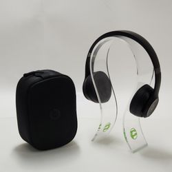 Beats Solo4 Wireless On-Ear Bluetooth Headphones Black MUW23LL/A