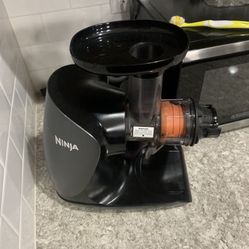 Selling Ninja Smoothie Maker 