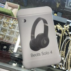 BEATS SOLO WIRELESS 4 BRAND NEW IN BOX SELLING FOR $199‼️