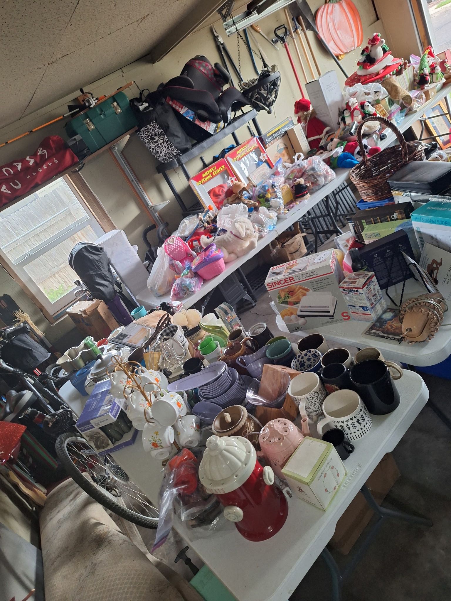 HUGE SALE 930 Security Ave May 30 Fri 8-2