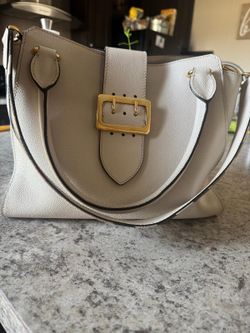 Burberry purse