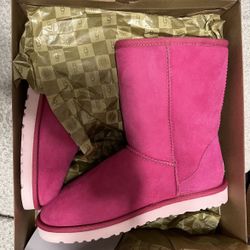 Brand New Uggs Size 7