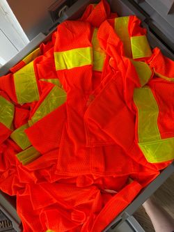 HUGE amount of reflective, work, construction worker vests brand new