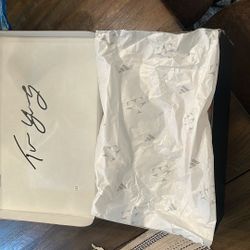 TRADE???  trey young adidas 3. "artic night" 10.5