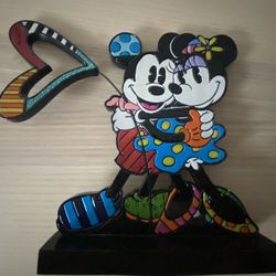 Disney by Britto Mickey & Minnie Love Figurine