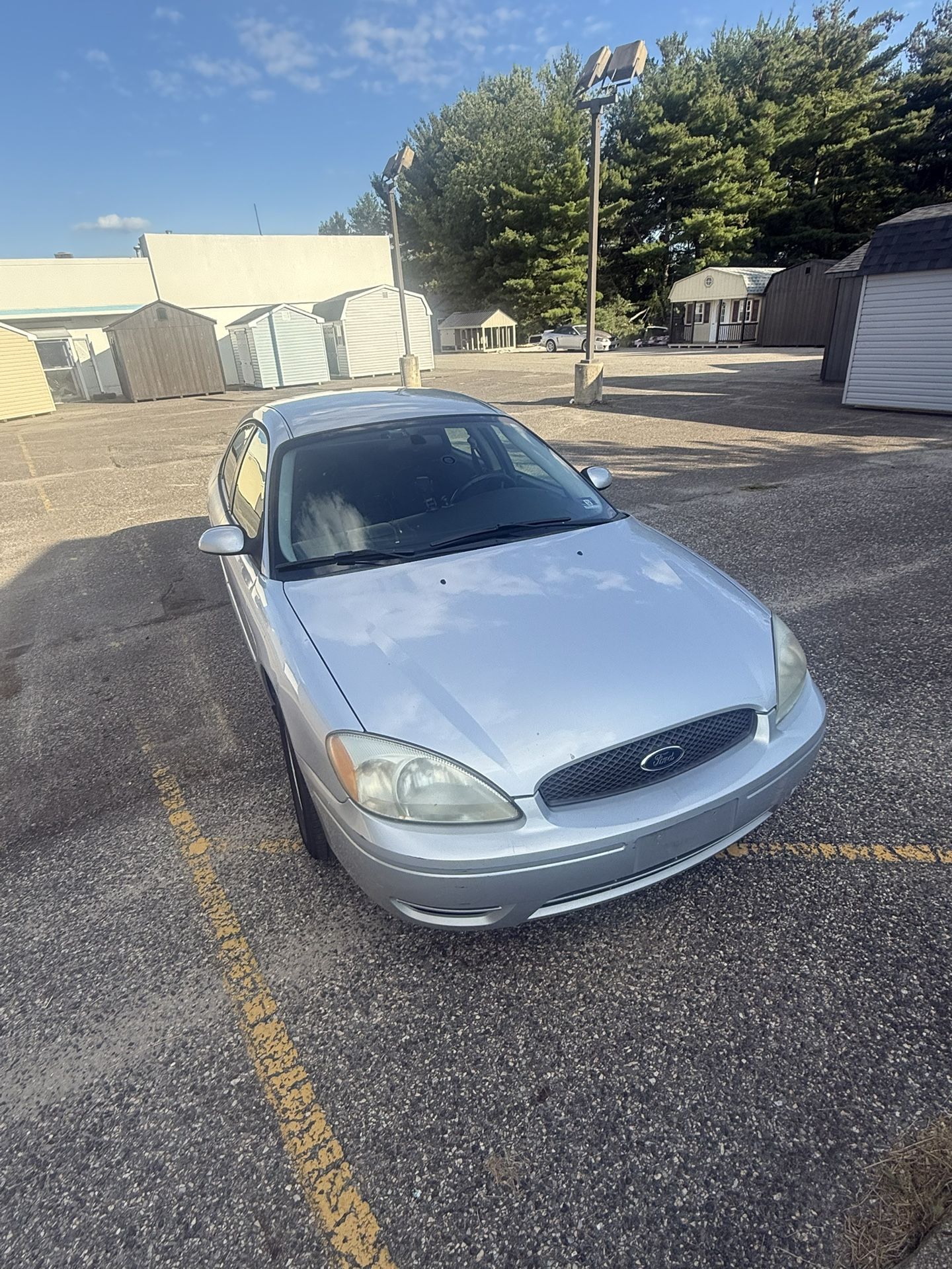 2004 Ford Taurus