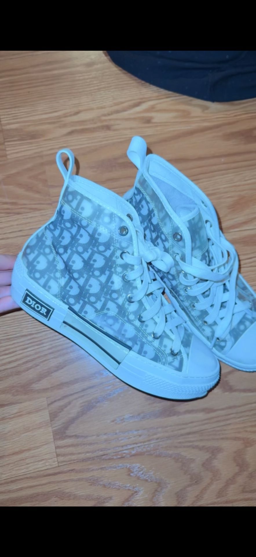 B23 League High Top Sneaker