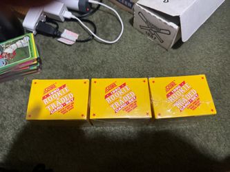 Baseball cards: 1990 score traded sets