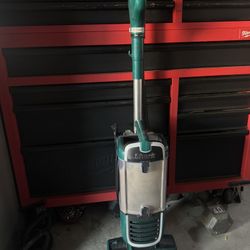 Shark Swivel Pro Pet vacuum 