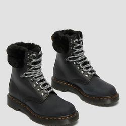 Dr Martens 1460 Serena Collar Faux Fur Lined Lace Up Boots in Black