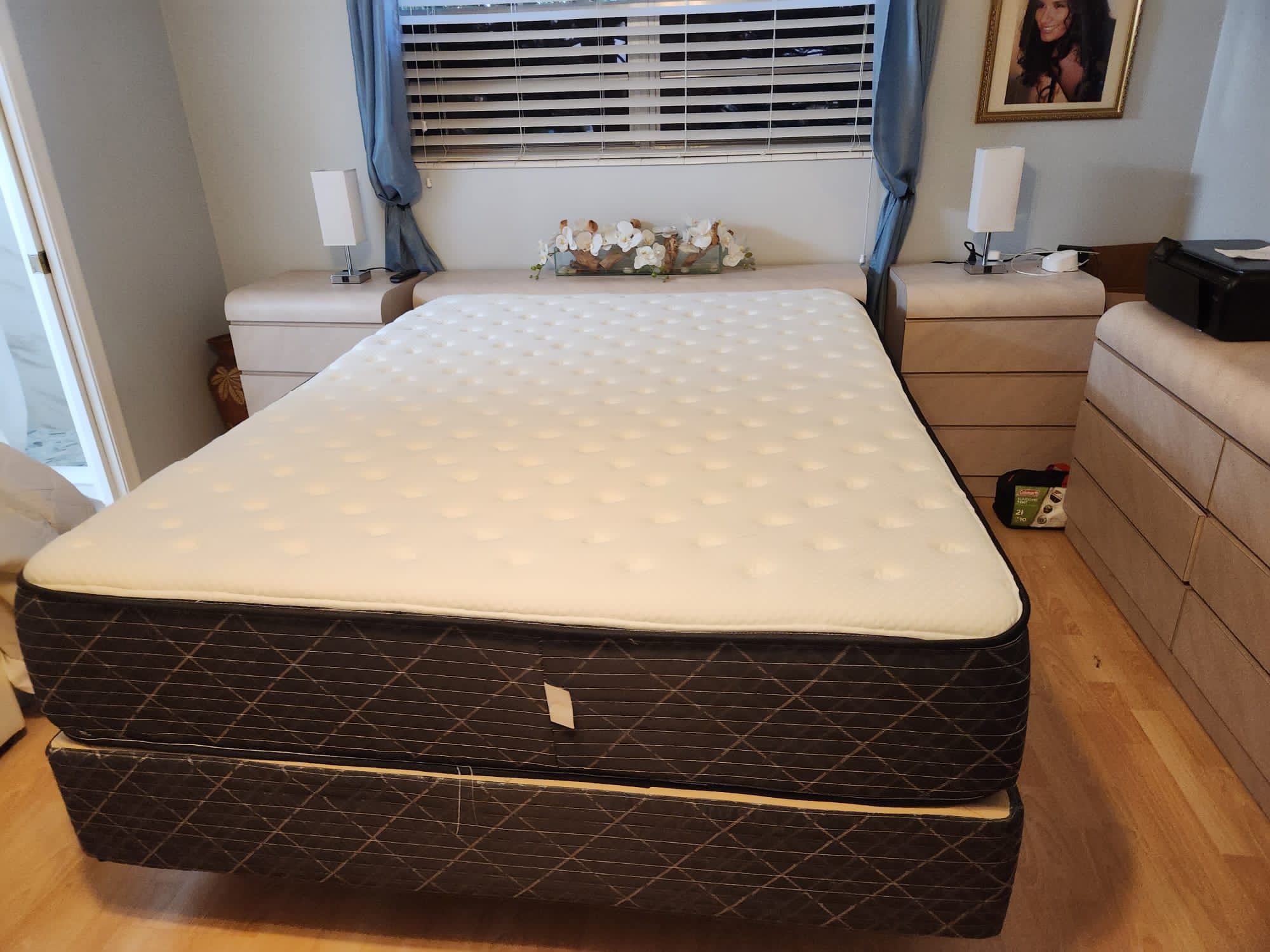 New Queen Mattress And Box. Spring 2 Pc Bed Frame Is Not Included