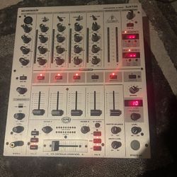 BEHRINGER Pro Mixer