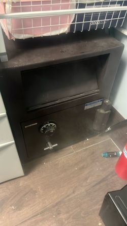 Commercial safe