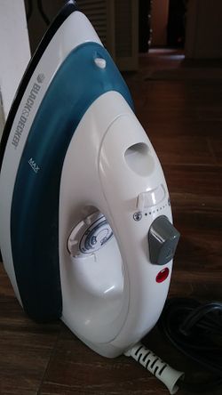 Black and decker iron