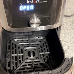 Instant Pot Vortex Plus 4QT Air Fryer- Never been used