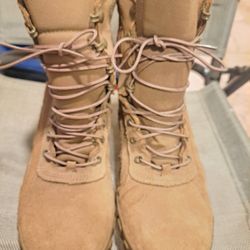 Military Boots 