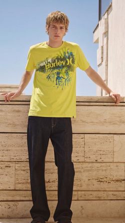 Hurley Yellow Premium Fit Graphic T-Shirt Size Large Y2K Skate