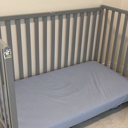 Delta Children Full Size Crib & Newton Baby Essentials Mattress