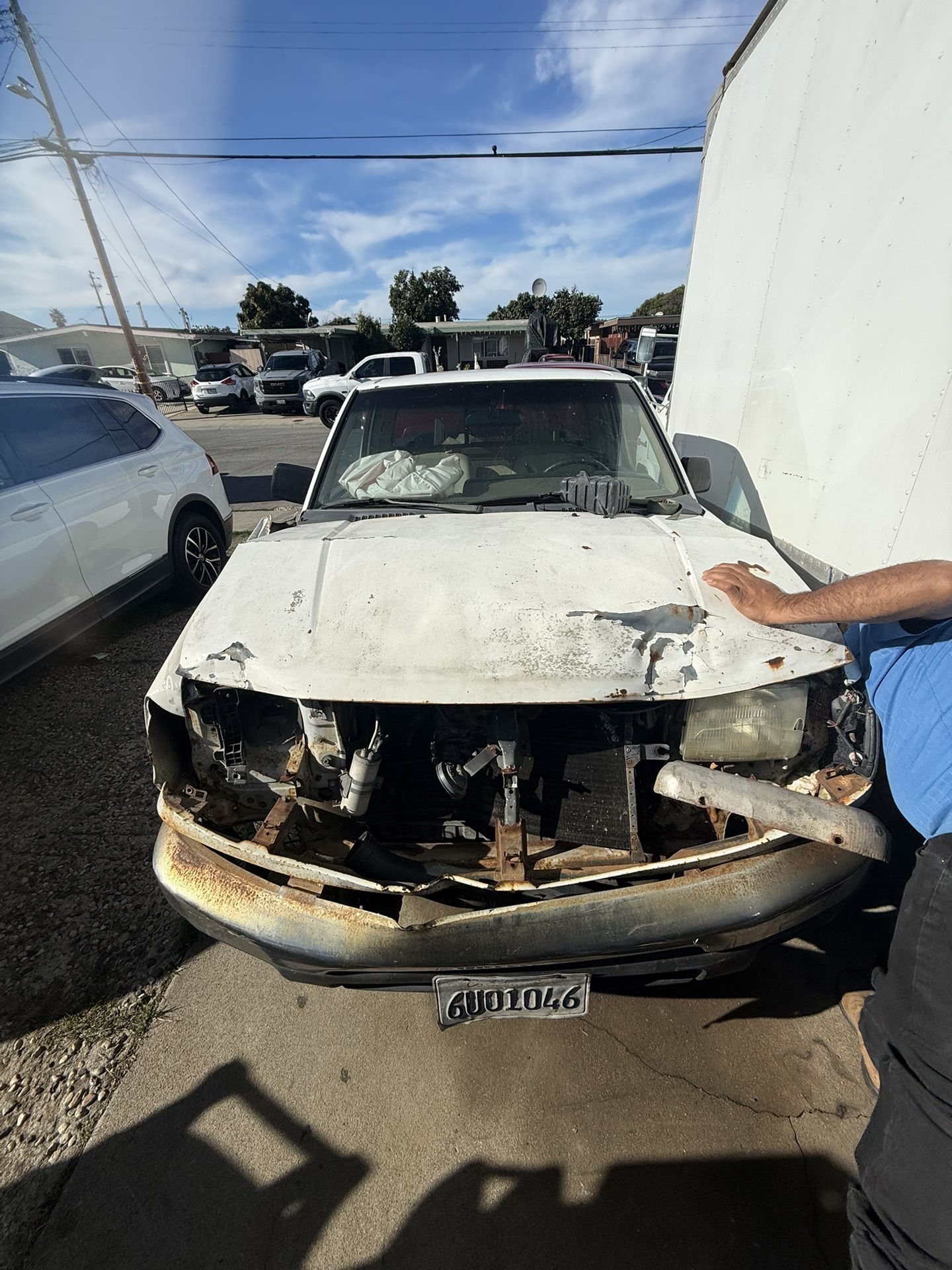 2000 Nissan Frontier V4 Automatic For Parts