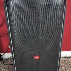 JBL PartyBox 710 Powered Bluetooth Speaker With Light Display