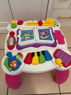 Leapfrog Learn and Groove Musical Table Pink